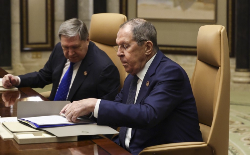 俄罗斯代表为外长拉夫罗夫（Sergei Lavrov）、普京首席外交政策幕僚鄂夏柯夫（Yuri Ushakov）